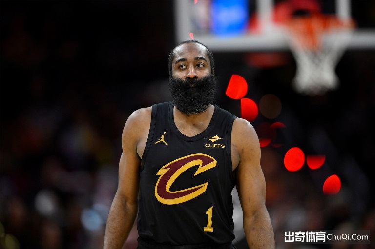 岁足球新星,战轰,球引豪门争,开云体育,开云体育官网,开云体育app,开云体育app下载