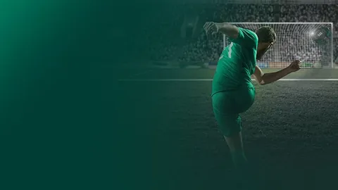 揭秘国家队场霸榜：C罗、梅西领跑，布冯、莫德里奇荣登前列！