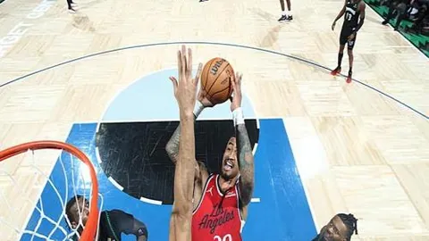 绿军连胜势头强劲，塔图姆霍福德双星闪耀，莫兰特助力绿军10连胜！